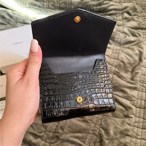 YSL Uptown Compact Bifold Wallet In Black Crocodile-embossed Shiny Leather - Picture 3 of 10